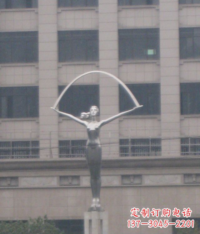 贵州校园不锈钢女孩雕塑