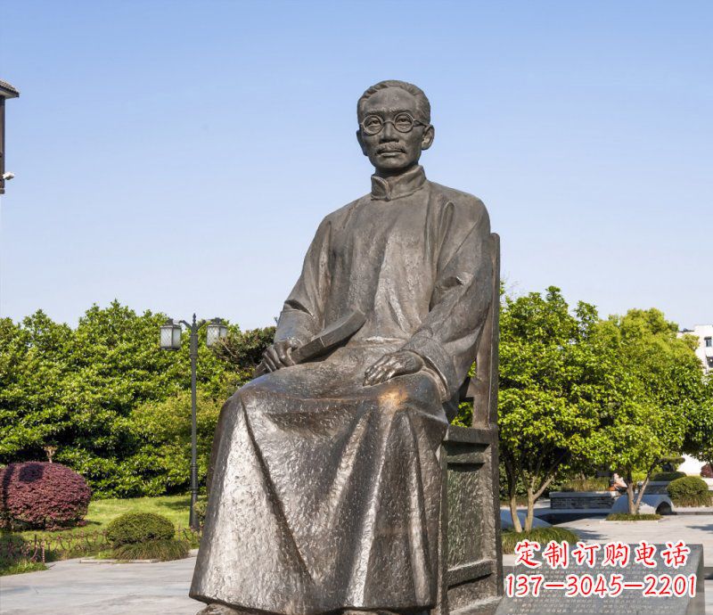 贵州校园蔡元培名人铜雕