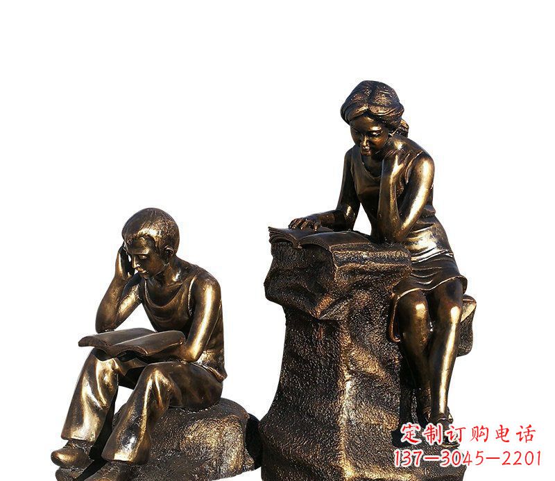 贵州校园铸铜学生看书人物雕塑
