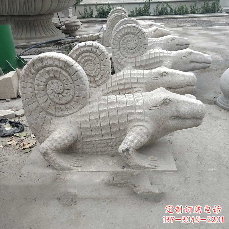 贵州园林水池水景鳄鱼砂岩喷水雕塑