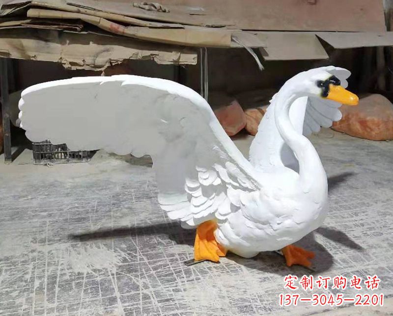贵州展翅翱翔的仿真白天鹅发光款