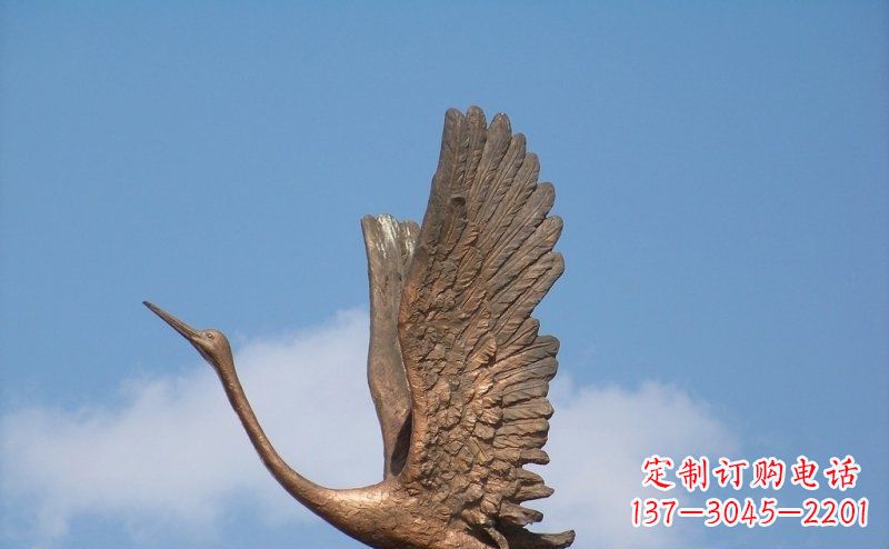 贵州展翅高飞的仙鹤动物铜雕