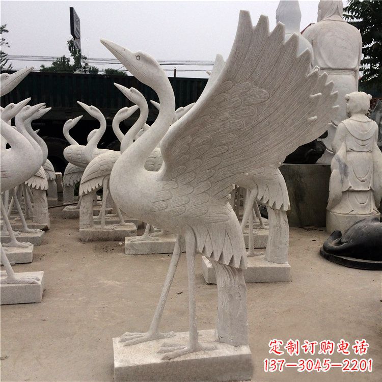 贵州展翅欲飞的仙鹤石雕