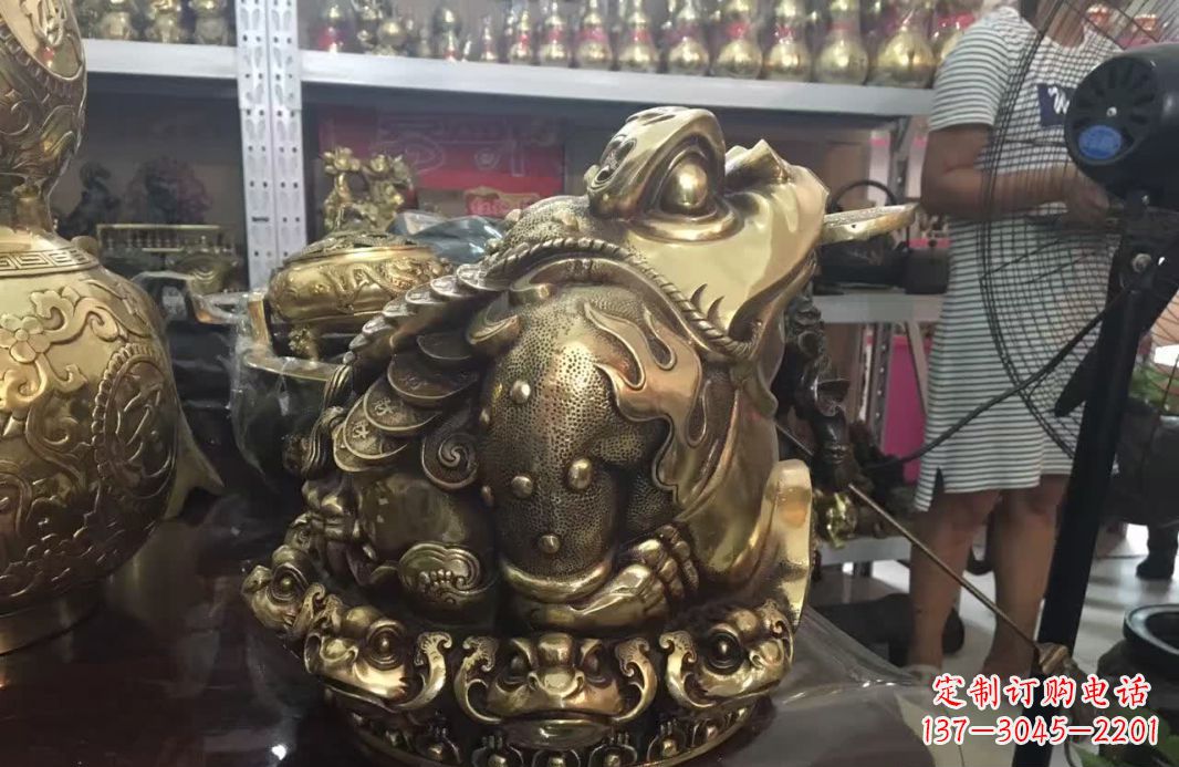 贵州招财金蟾动物铜雕