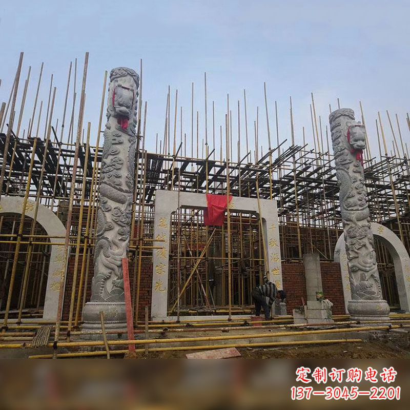 贵州中国龙柱石雕