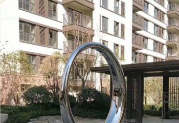 贵州小区不锈钢镜面圆环雕塑 
