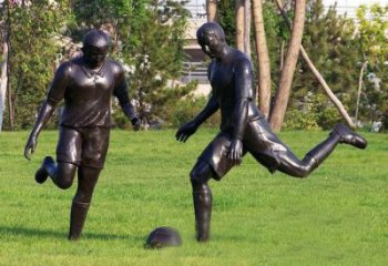 贵州园林踢足球人物铜雕