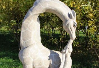 贵州长颈鹿石雕
