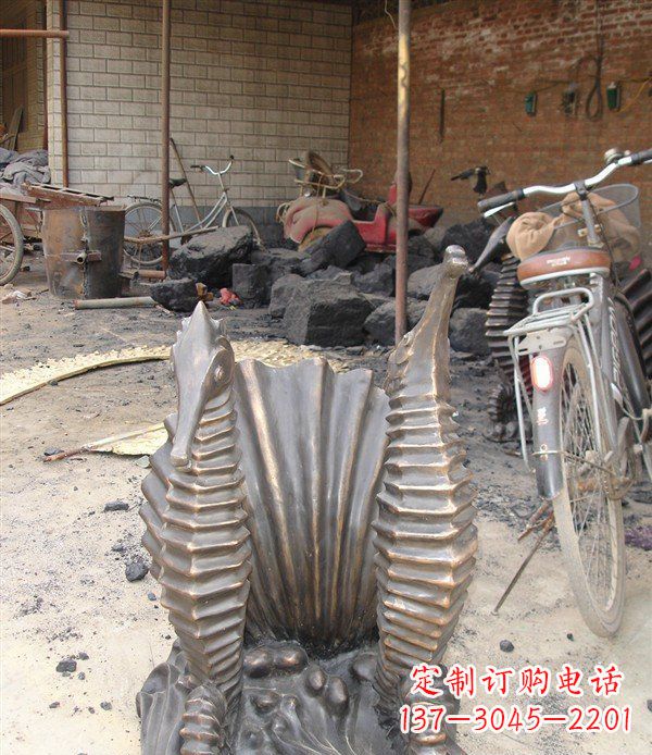 贵州铸铜海马小区动物铜雕