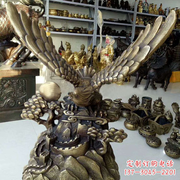 贵州铸铜老鹰雕塑