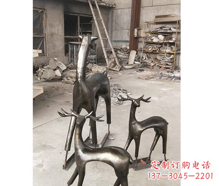 贵州铸铜梅花鹿动物铜雕摆件