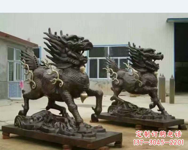 贵州铸铜踏浪麒麟雕塑