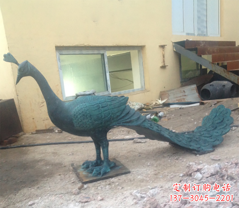 贵州青铜孔雀雕塑