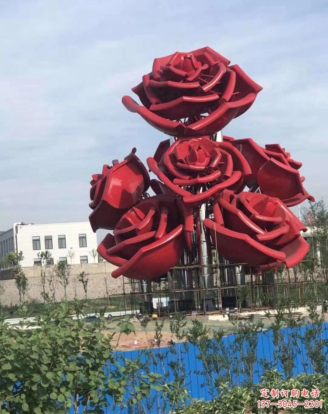 贵州玫瑰花雕塑-广场创意不锈钢红色玫瑰花雕塑